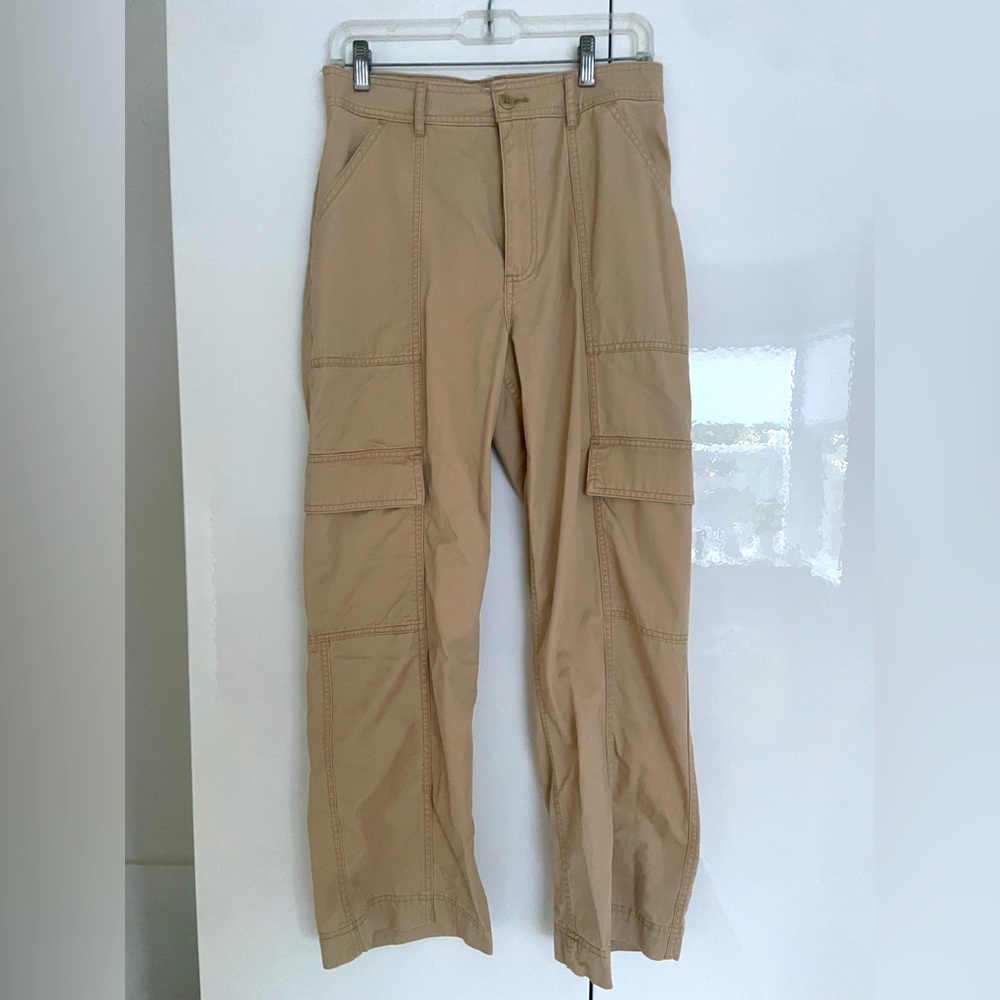 Never worn Abercrombie khaki cargo pants